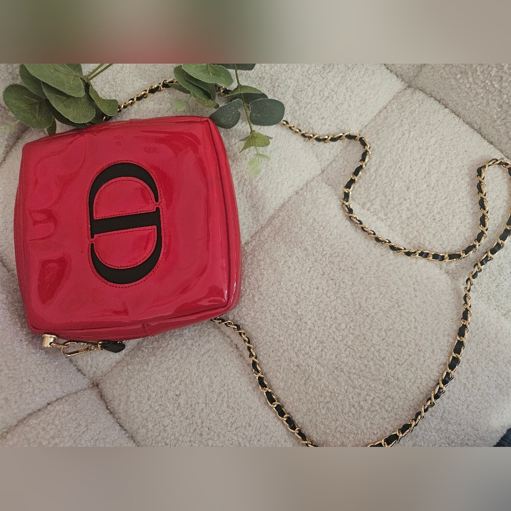 Dior: Red Pouch/bag - Picture 3 of 10